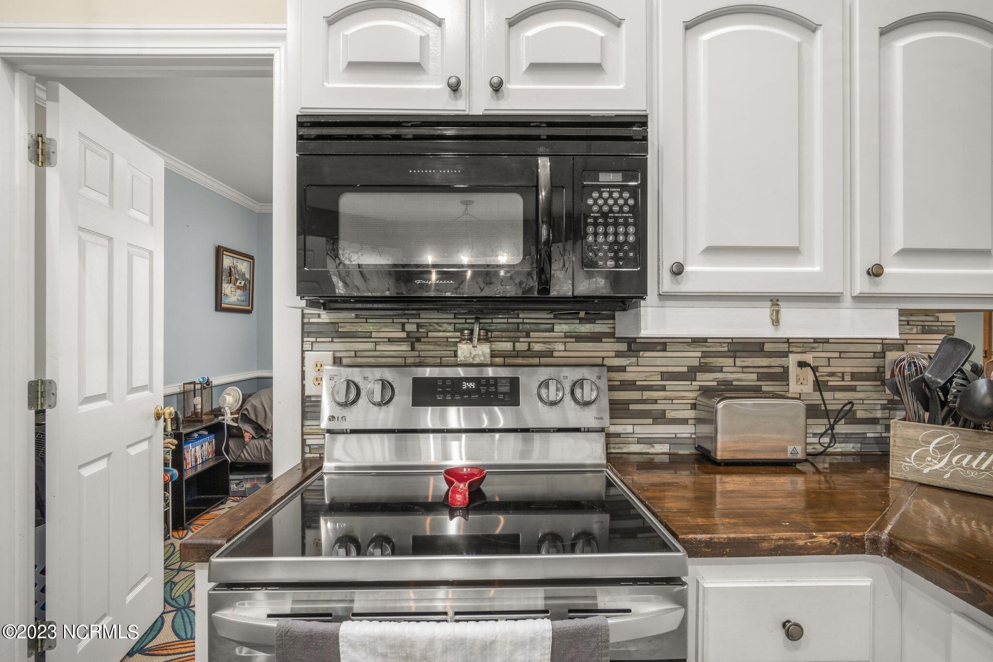 582 Deer Run Road New Bern, NC 28562 - Photo 16 of 43 582 Deer Run Rd-22