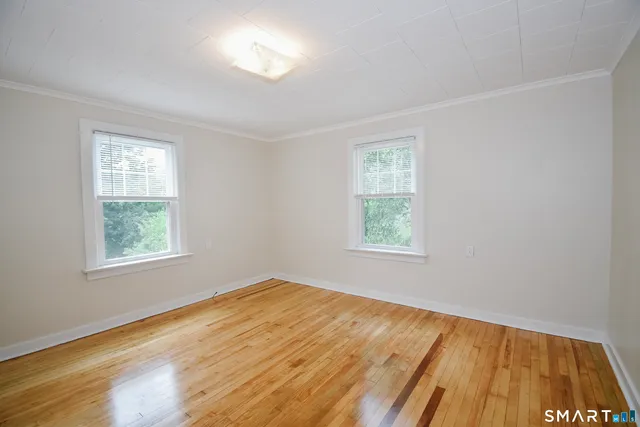 $324,900 | 49 Prospect Street, New Hartford, CT 06057