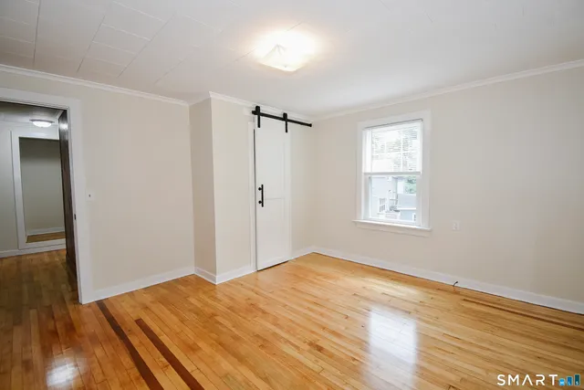 $324,900 | 49 Prospect Street, New Hartford, CT 06057