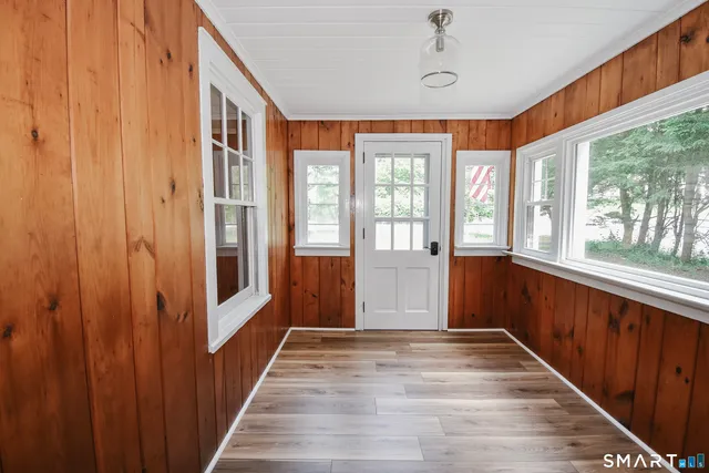 $324,900 | 49 Prospect Street, New Hartford, CT 06057