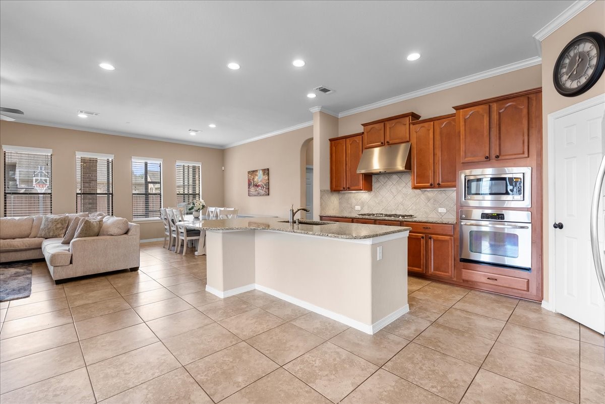 606 West Fork Webster, TX 77598 - Photo 9 of 46