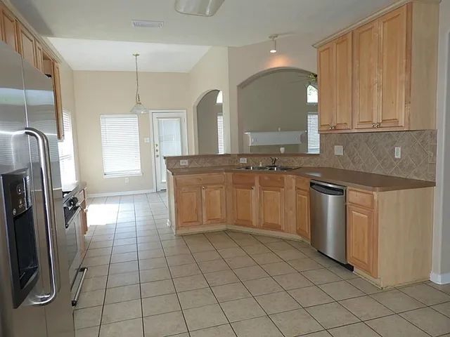 $2,200 | 15127 Brookwood Bridge Lane, Sugar Land, TX 77498