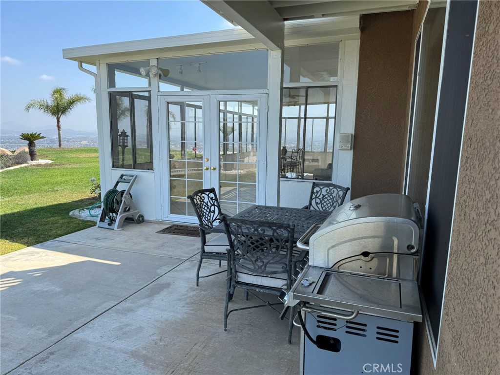16253 Moon Bow Court Riverside, CA 92503 - Photo 10 of 54