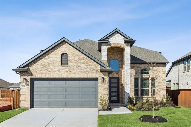$395,121 | 1916 Huron Drive, Forney, TX 75126