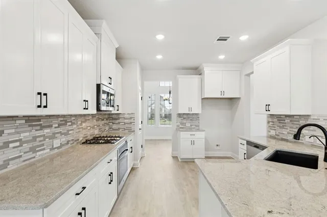 $395,121 | 1916 Huron Drive, Forney, TX 75126