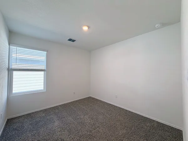 $1,800 | 202 Constanza Trail, Bastrop, TX 78602