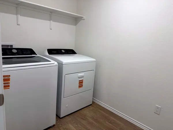 $1,800 | 202 Constanza Trail, Bastrop, TX 78602