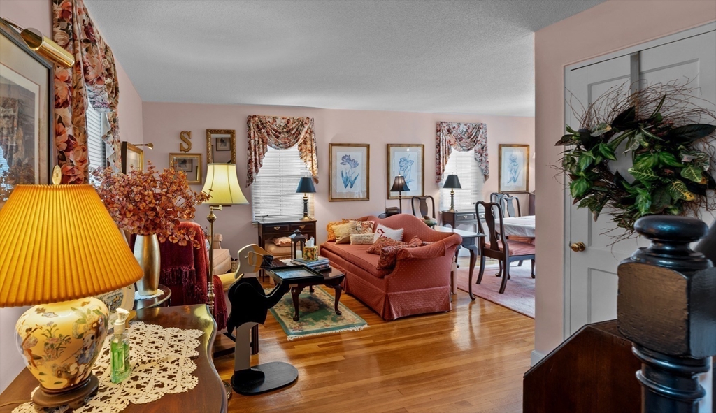 6 Pierce Road, Unit 6 Watertown, MA 02472 - Photo 6 of 29 Gallery Image 6