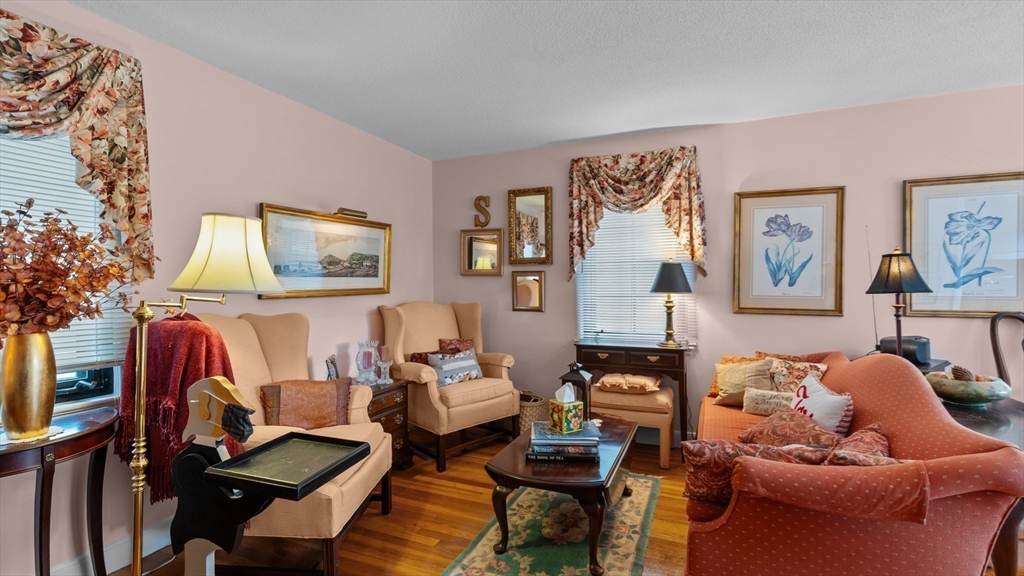 6 Pierce Road, Unit 6 Watertown, MA 02472 - Photo 7 of 29 Gallery Image 7