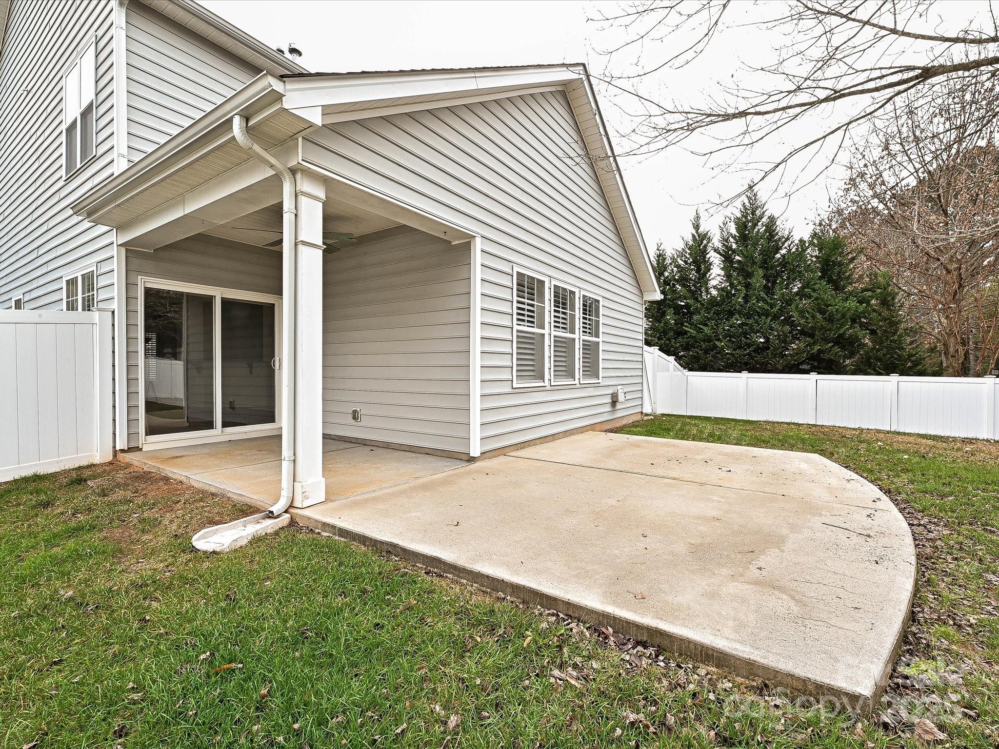118 Whitley Mills Road Fort Mill, SC 29708 - Photo 26 of 32 Gallery Image 26