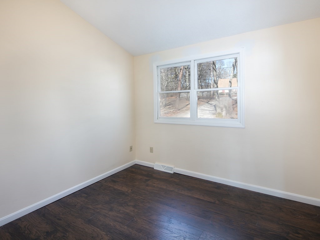 204 Wheeler Road Mashpee, MA 02649 - Photo 8 of 19 Gallery Image 8