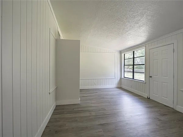 $1,800 | 734 5th Place Southwest, Vero Beach, FL 32962