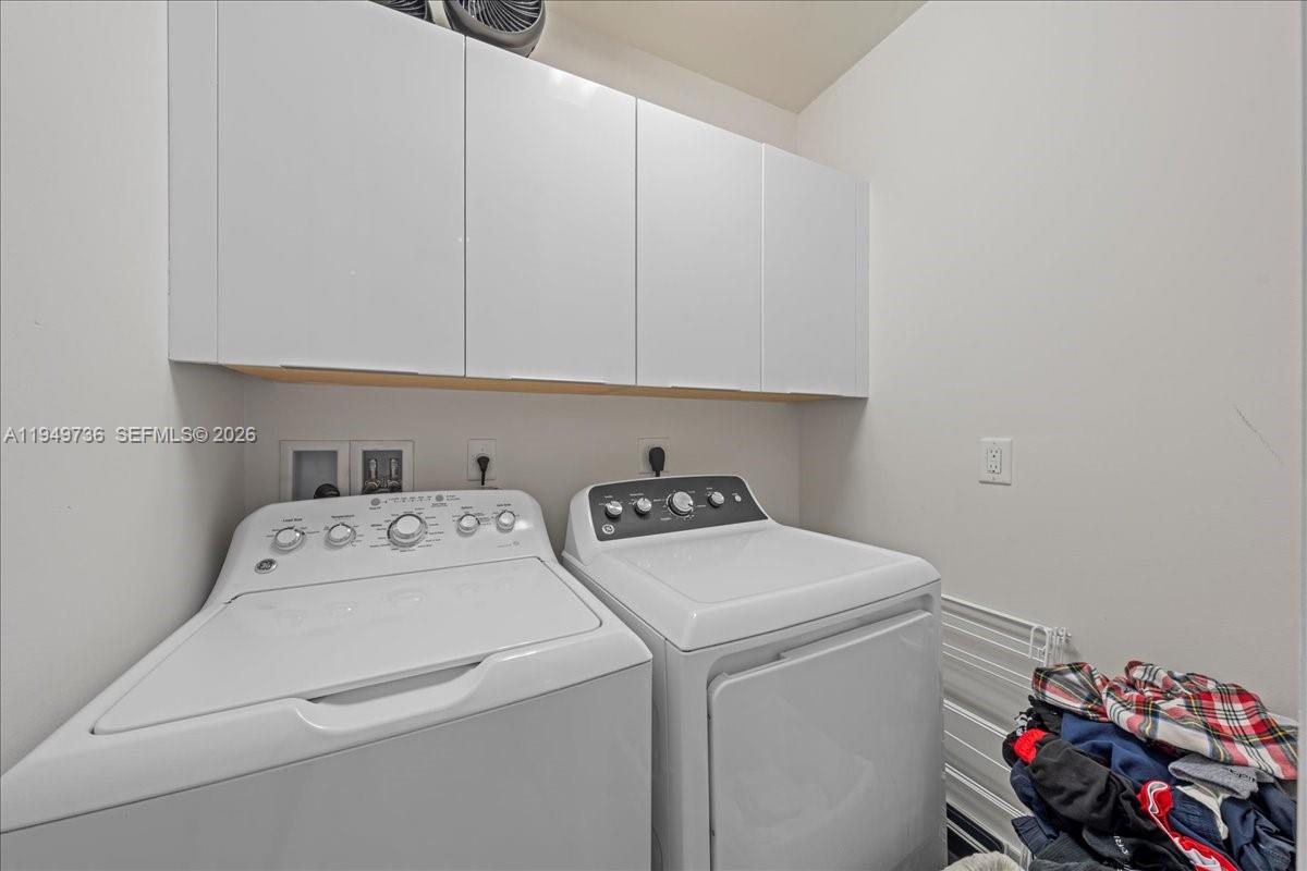 6402 North W 104th Path Doral, FL 33178 - Photo 11 of 44