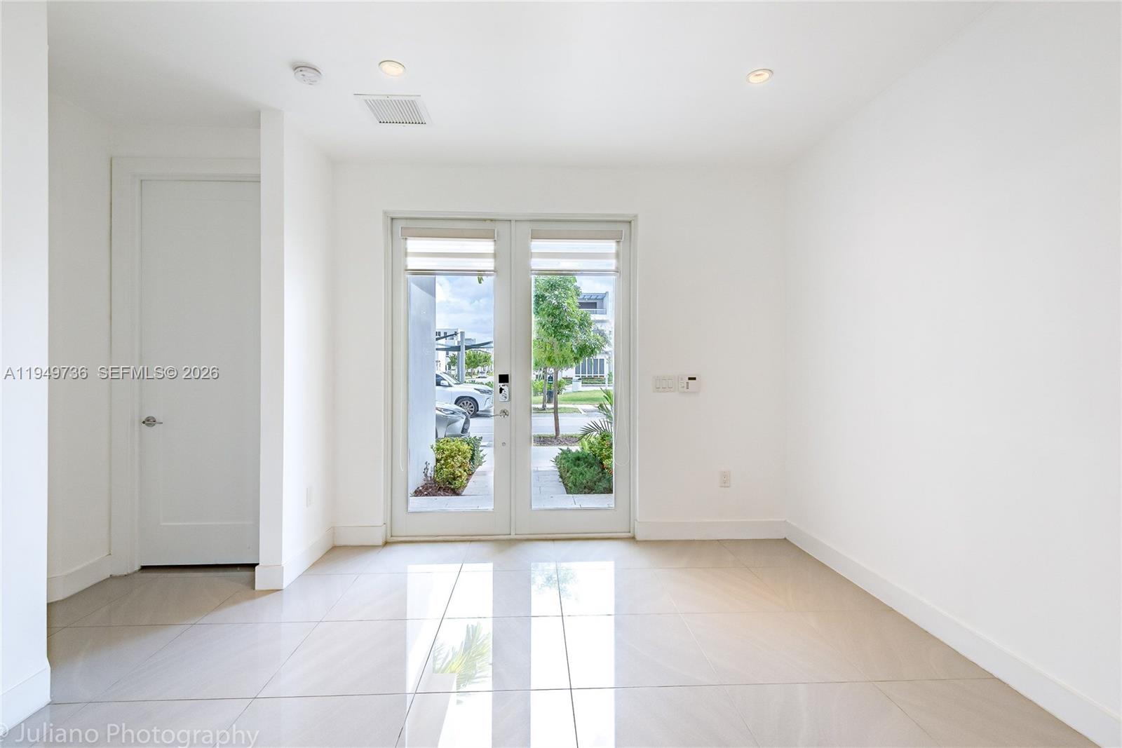 6402 North W 104th Path Doral, FL 33178 - Photo 14 of 19