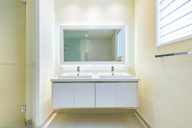 $705,000 | 6402 North W 104th Path, Doral, FL 33178