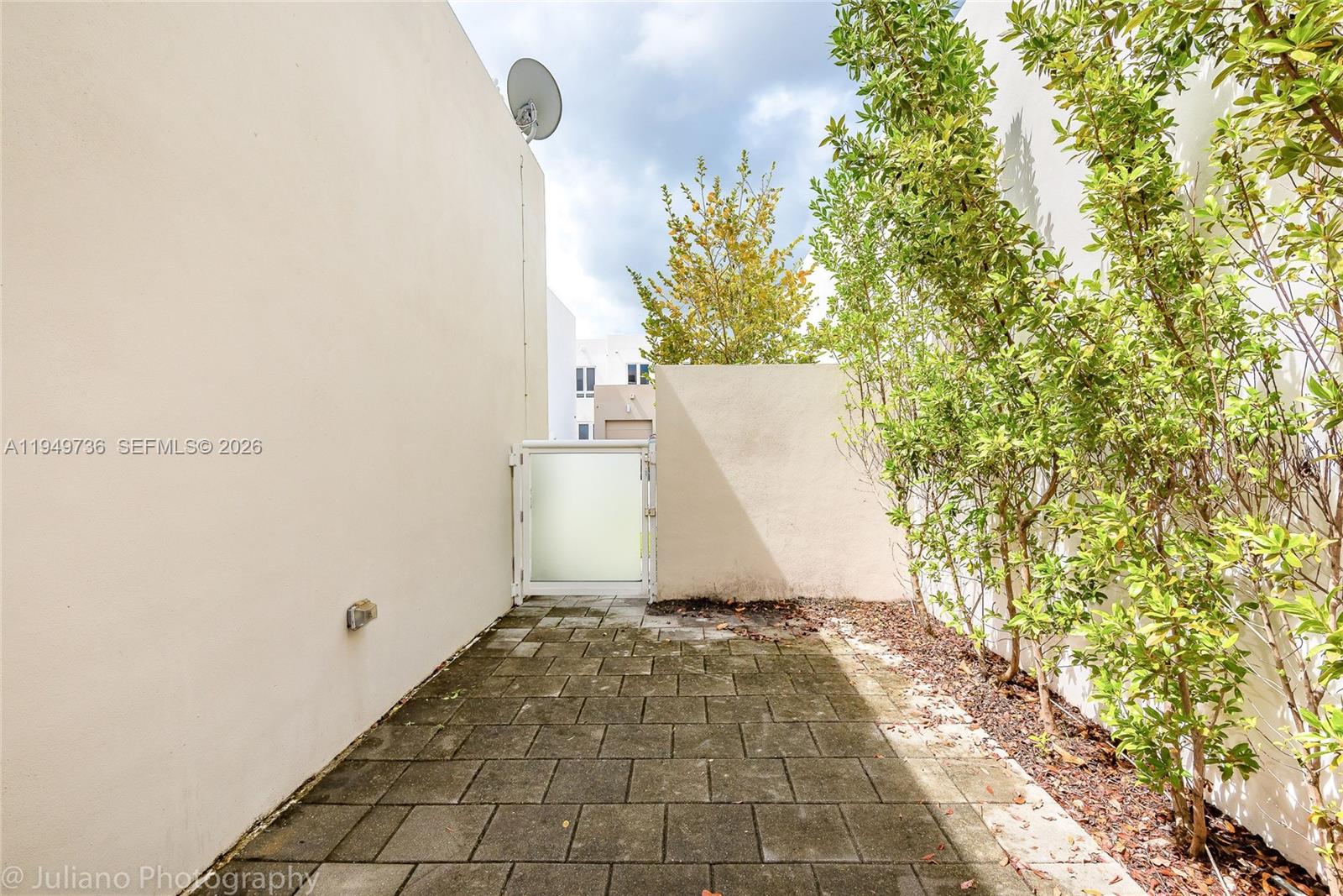 6402 North W 104th Path Doral, FL 33178 - Photo 18 of 19