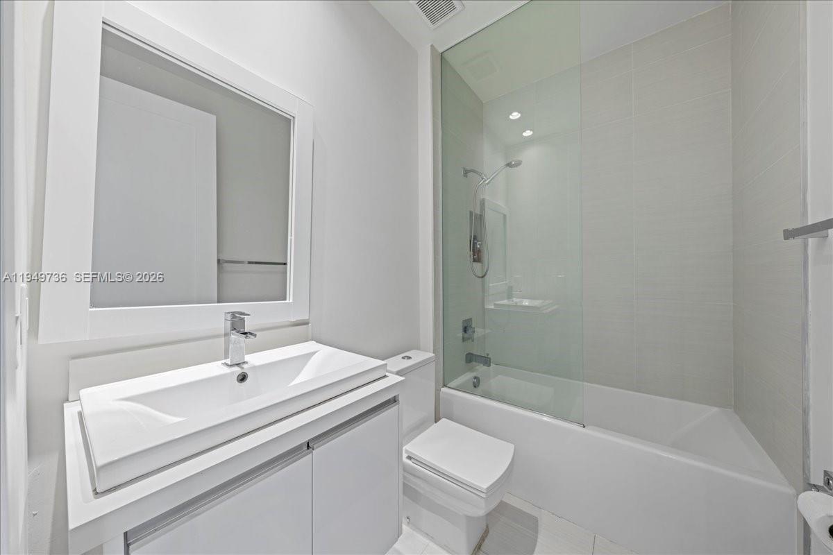 6402 North W 104th Path Doral, FL 33178 - Photo 22 of 44