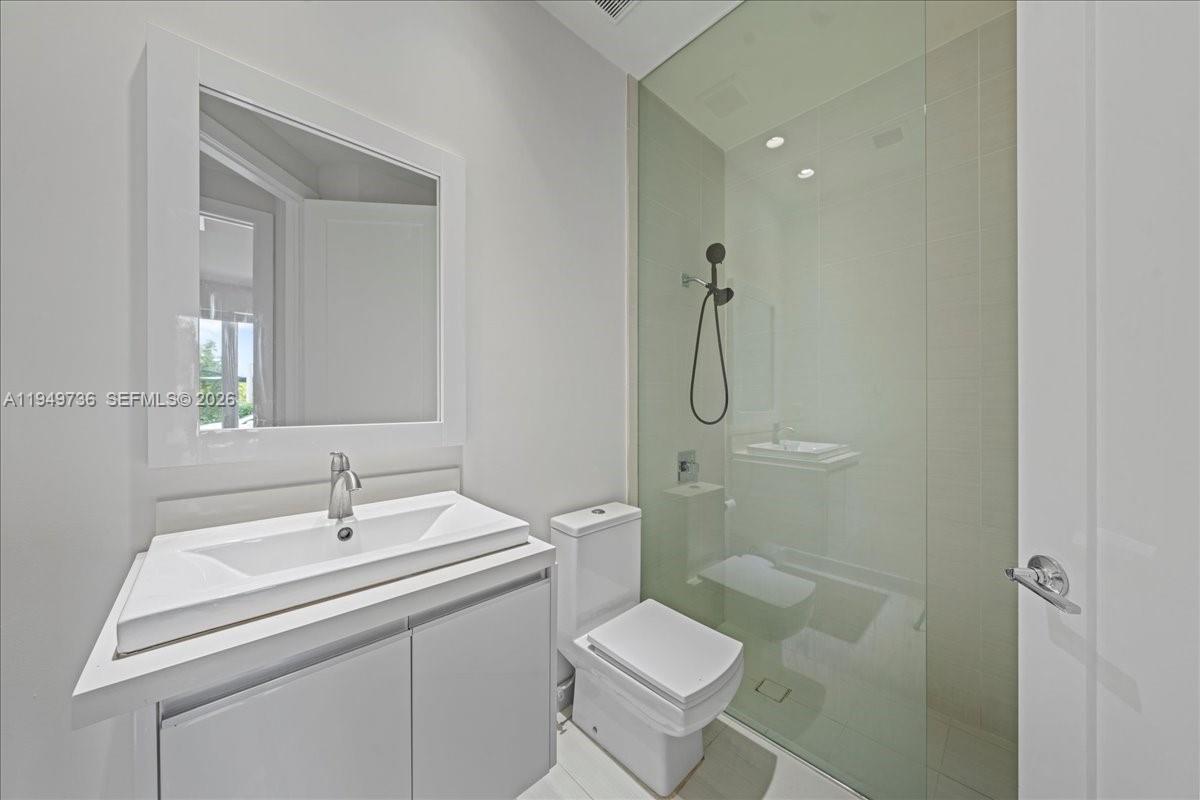 6402 North W 104th Path Doral, FL 33178 - Photo 24 of 44