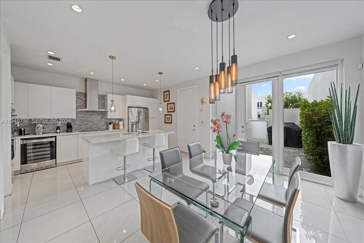 6402 North W 104th Path Doral, FL 33178 - Photo 25 of 44