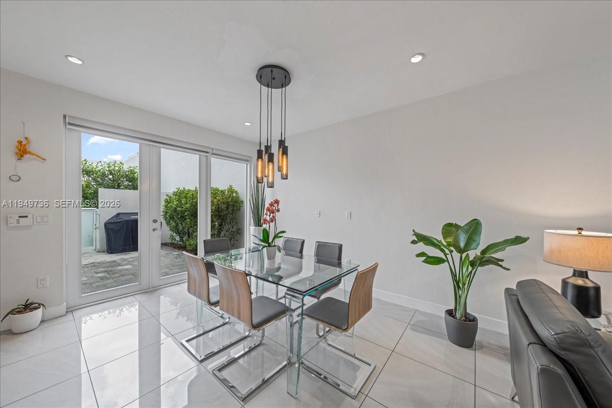 6402 North W 104th Path Doral, FL 33178 - Photo 26 of 44