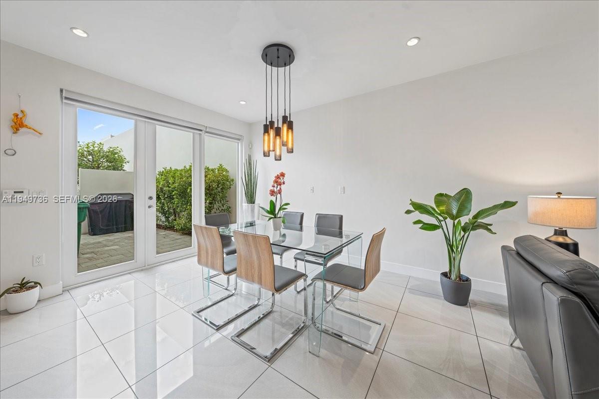 6402 North W 104th Path Doral, FL 33178 - Photo 32 of 44