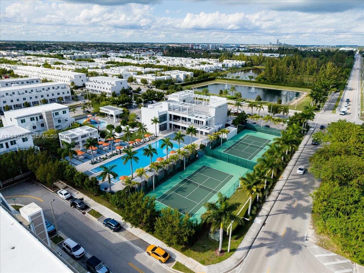 6402 North W 104th Path Doral, FL 33178 - Photo 43 of 44