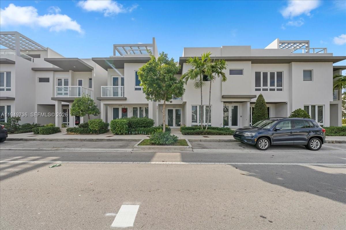 6402 North W 104th Path Doral, FL 33178 - Photo 6 of 44