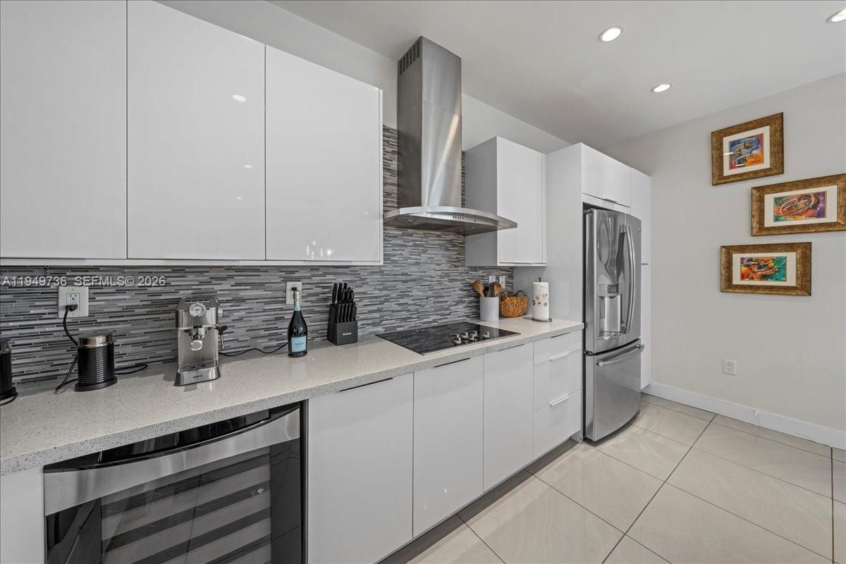 6402 North W 104th Path Doral, FL 33178 - Photo 7 of 44