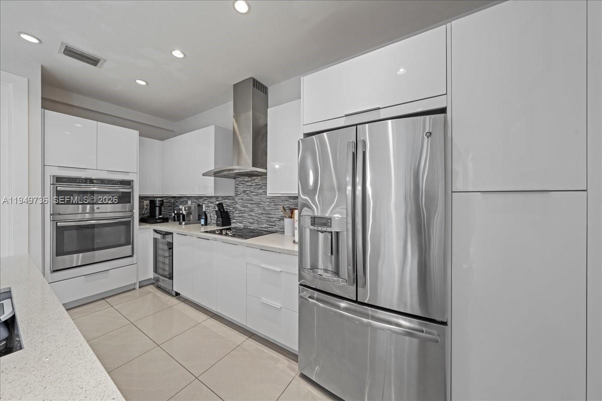 6402 North W 104th Path Doral, FL 33178 - Photo 8 of 44