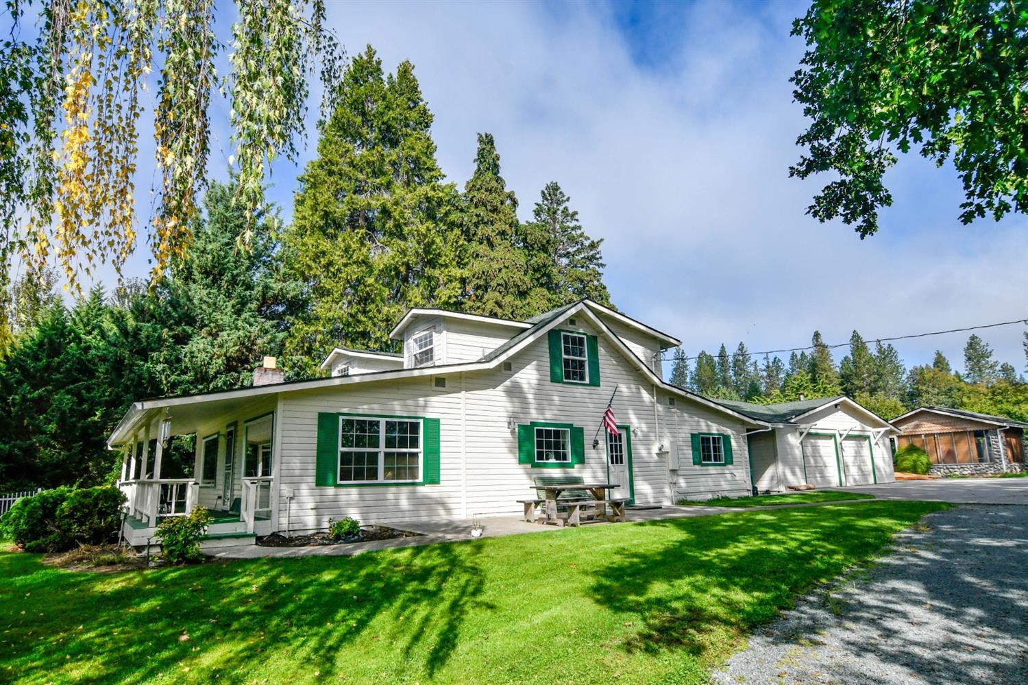 266 Lathrop Road Grants Pass, OR 97526 - Photo 2 of 33 Additional Photo