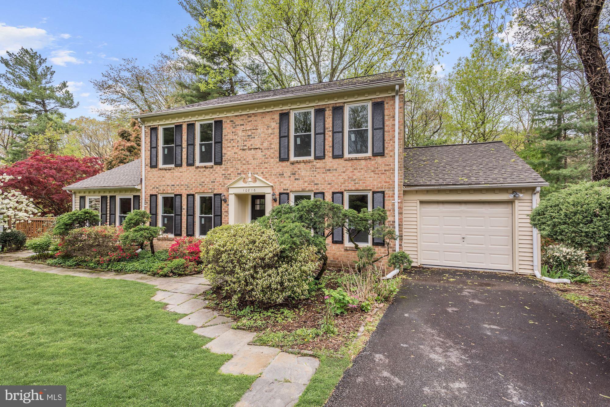 10816 Hunt Club Road Reston, VA 20190 - Photo 2 of 61