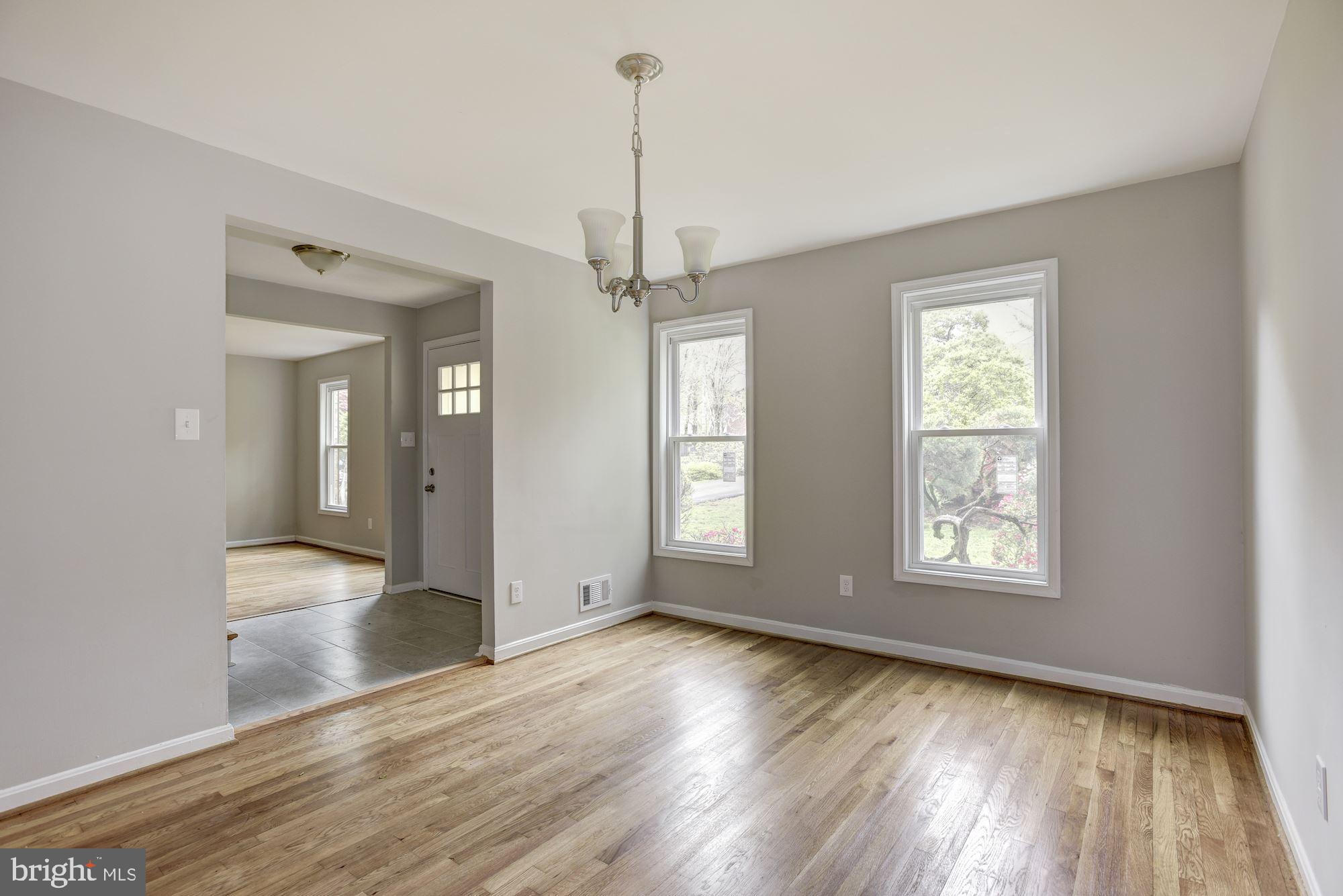 10816 Hunt Club Road Reston, VA 20190 - Photo 11 of 61