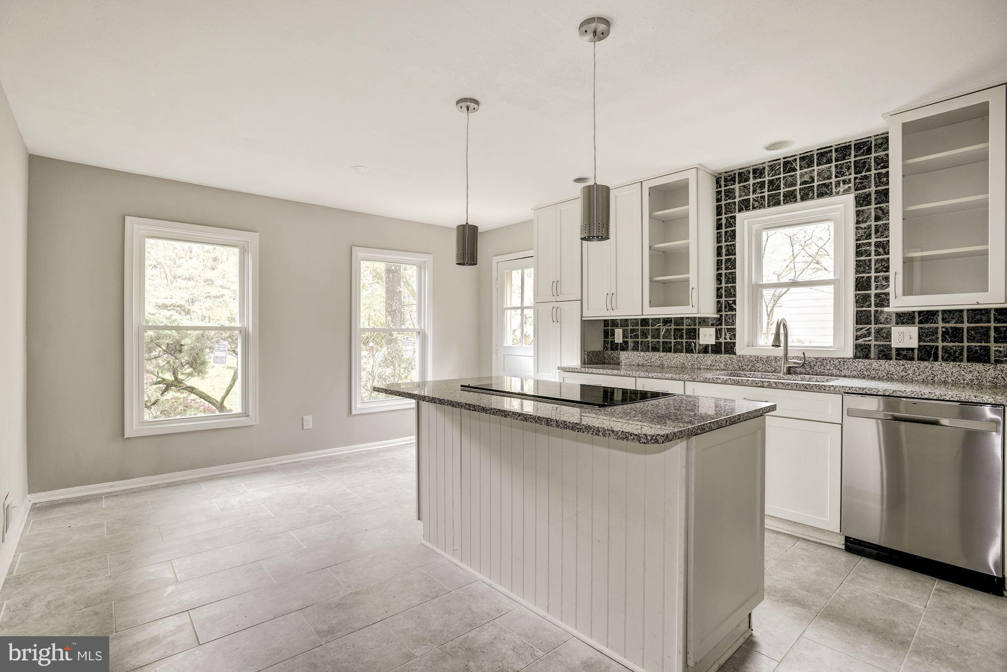 10816 Hunt Club Road Reston, VA 20190 - Photo 13 of 61