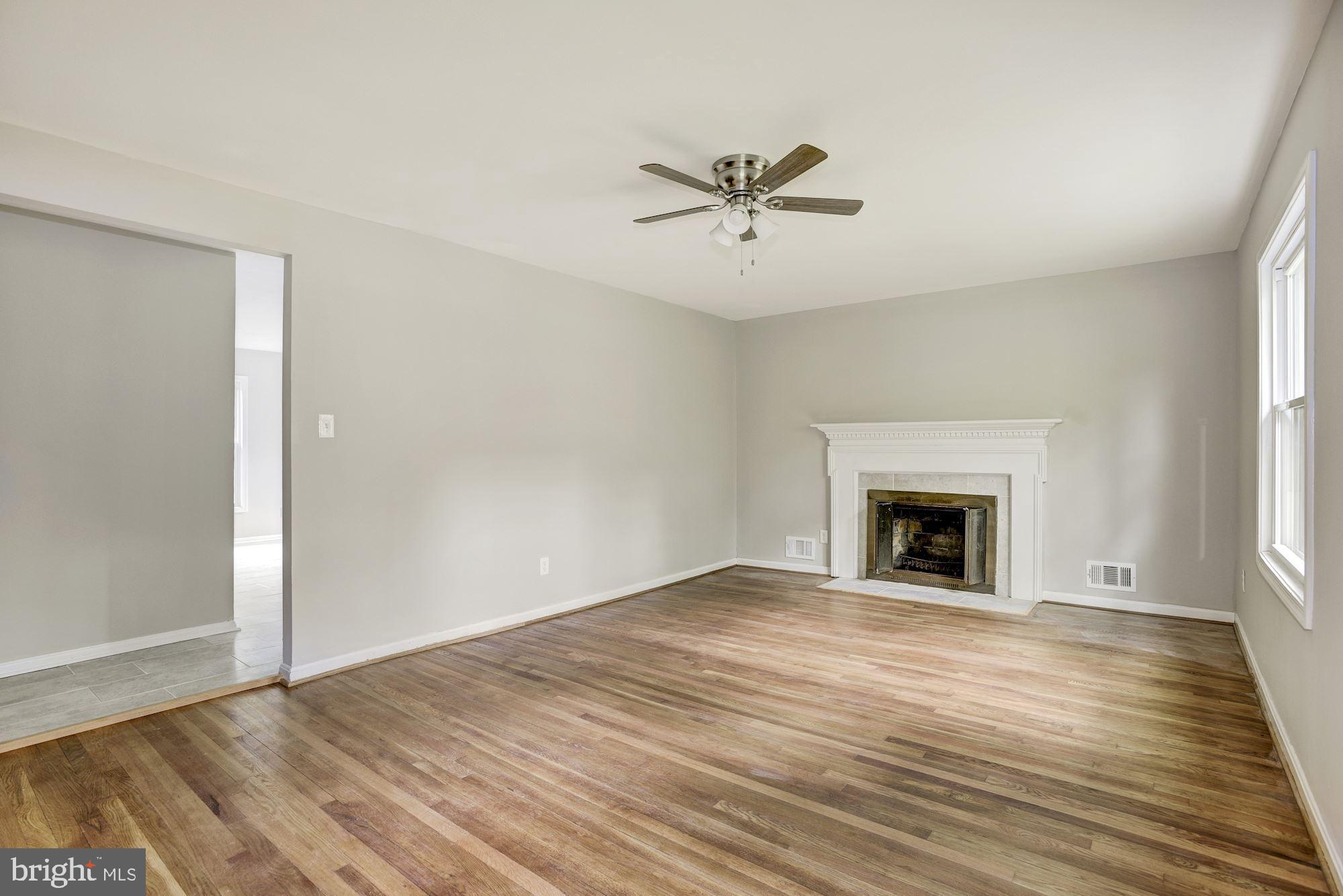 10816 Hunt Club Road Reston, VA 20190 - Photo 18 of 61