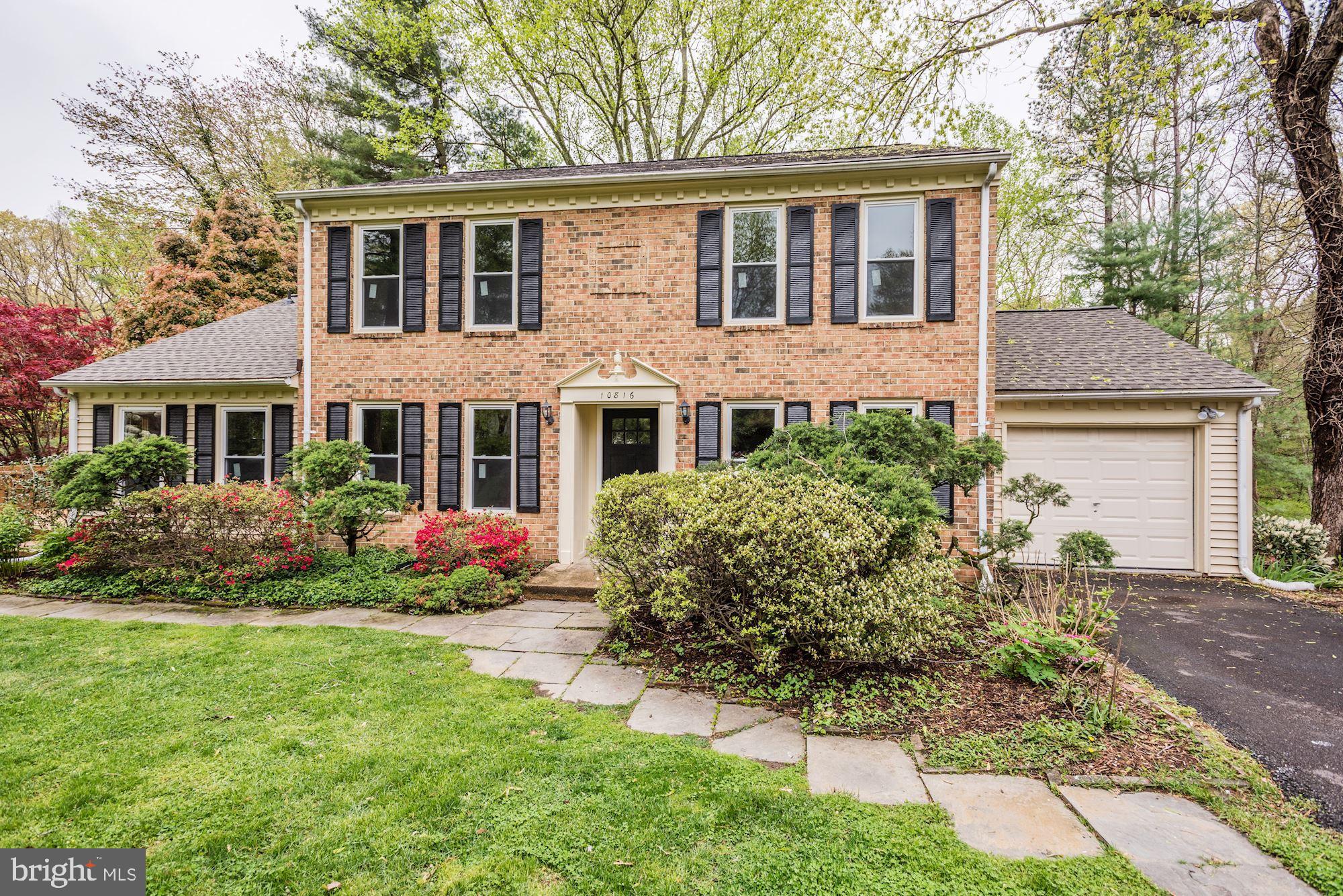 10816 Hunt Club Road Reston, VA 20190 - Photo 3 of 61