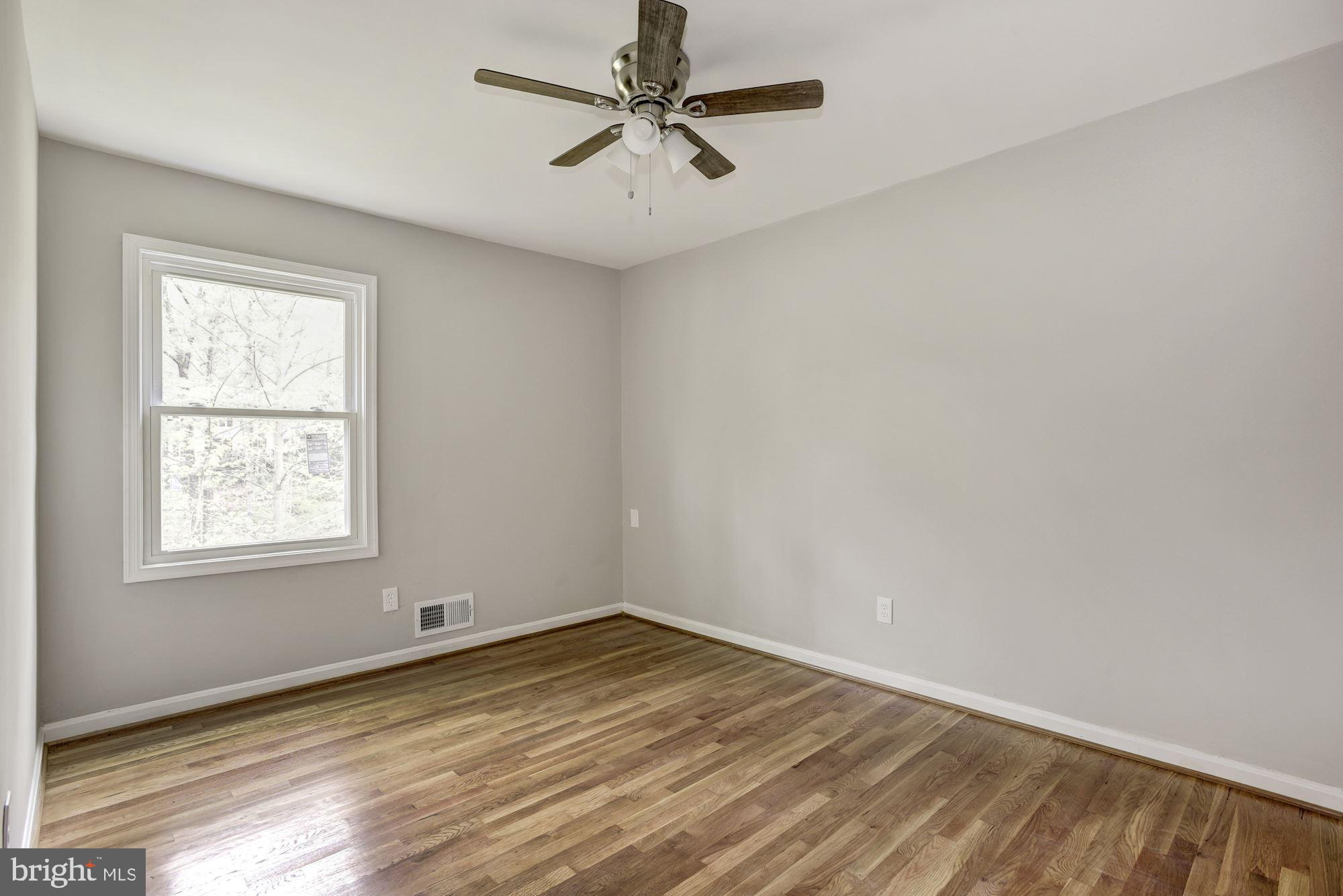 10816 Hunt Club Road Reston, VA 20190 - Photo 31 of 61