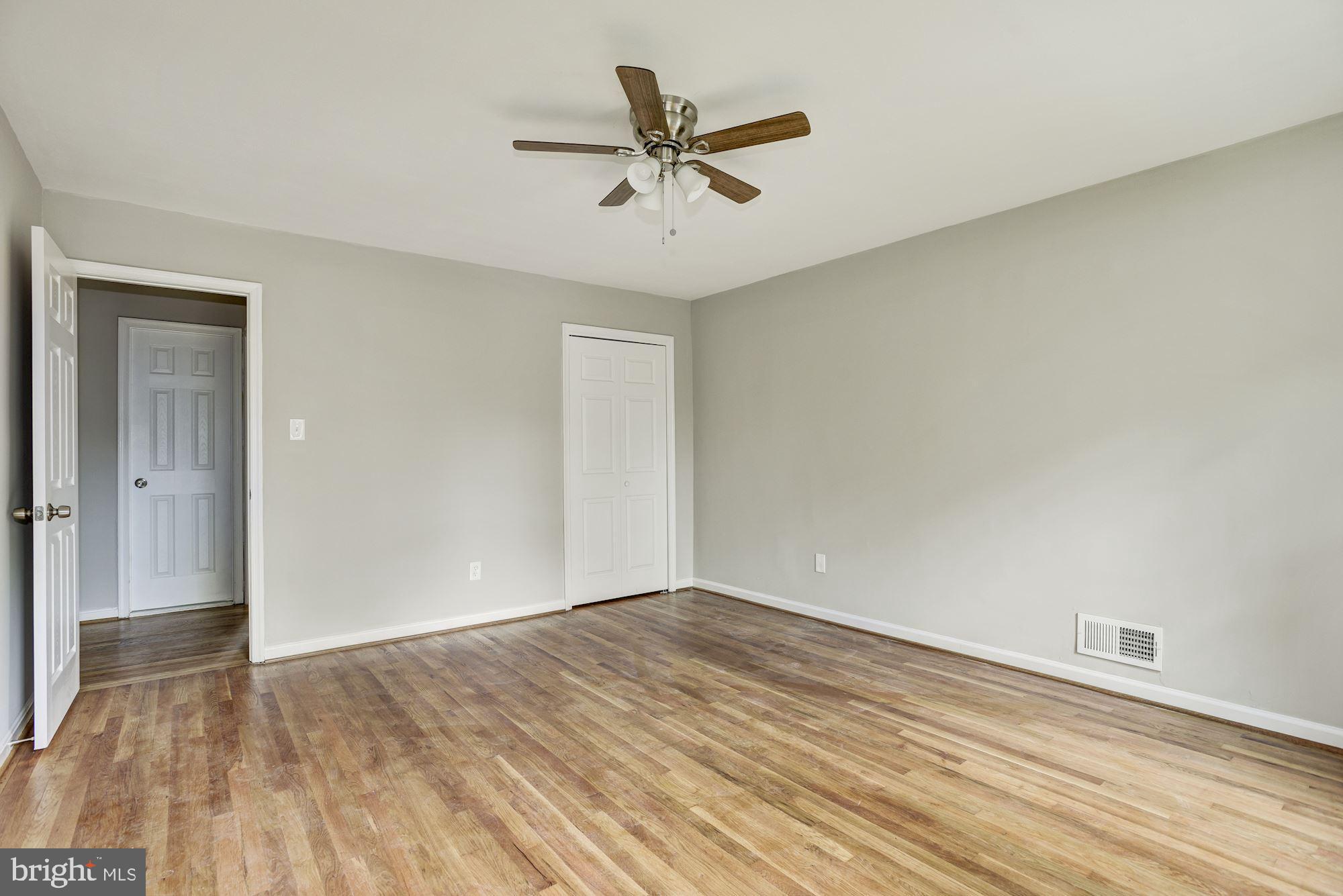 10816 Hunt Club Road Reston, VA 20190 - Photo 35 of 61