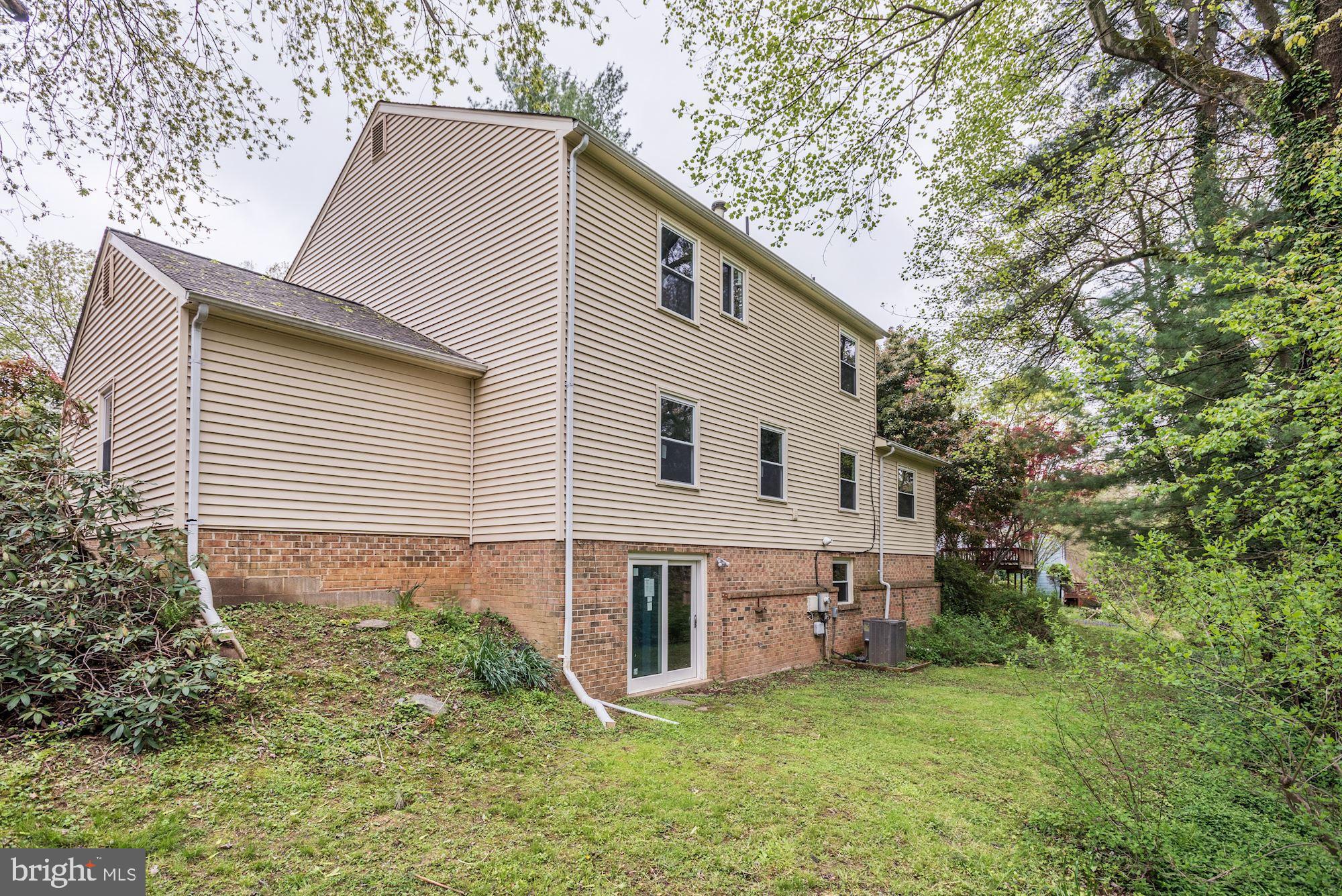 10816 Hunt Club Road Reston, VA 20190 - Photo 47 of 61
