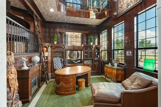 a view of an entryway with a livingroom