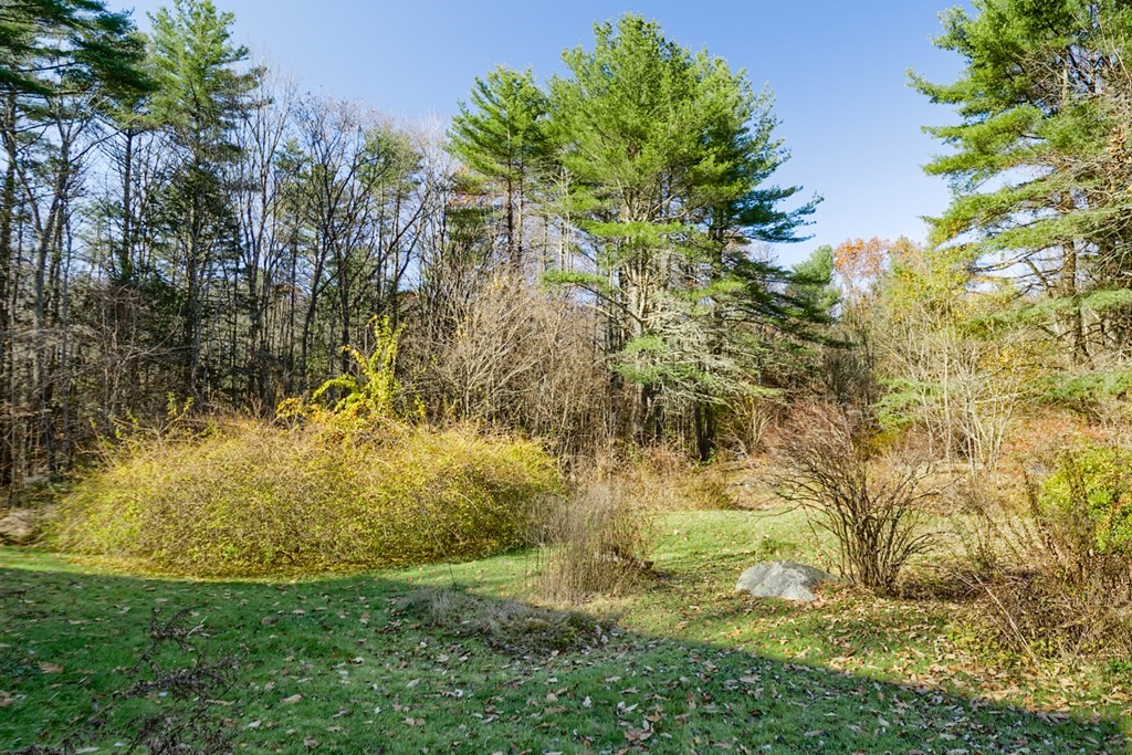 9 Thompson Road Hubbardston, MA 01452 - Photo 17 of 21 Gallery Image 17