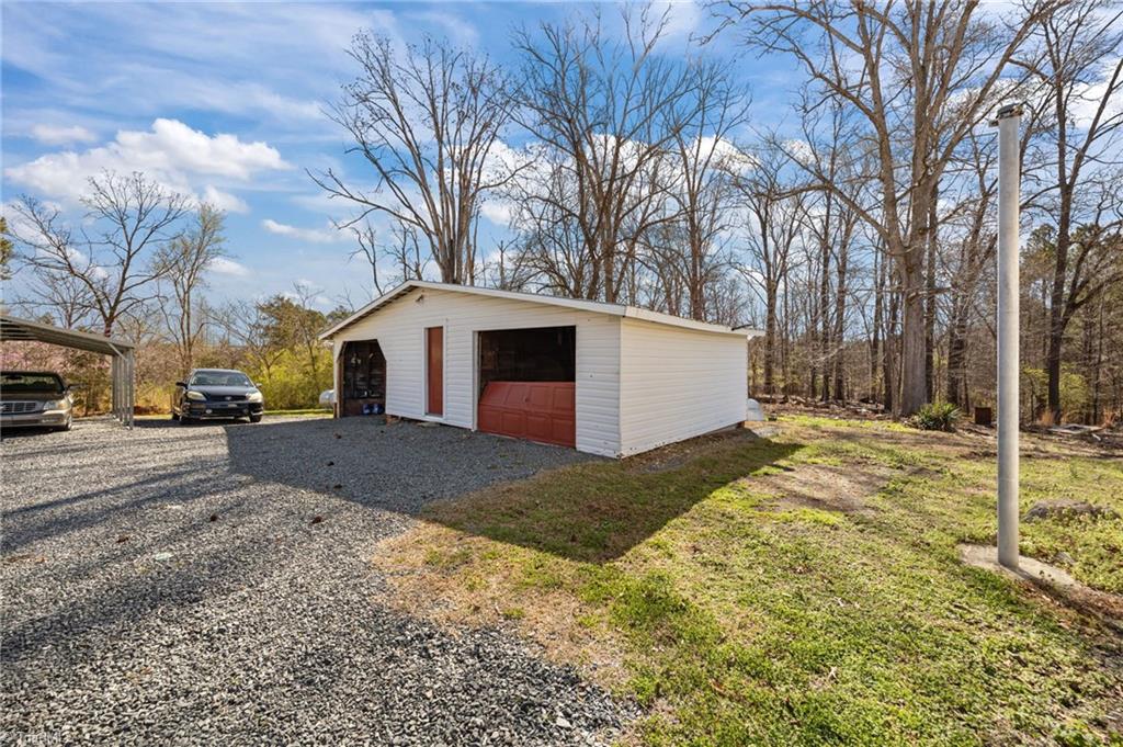 4027 Old Lexington Road Asheboro, NC 27205 - Photo 35 of 44 Shared garage