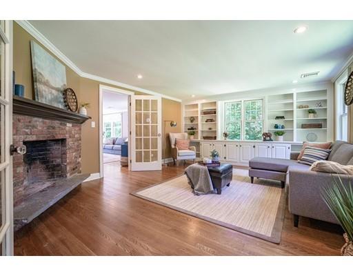 7 McMahon Road Bedford, MA 01730 - Photo 5 of 30 Gallery Image 5