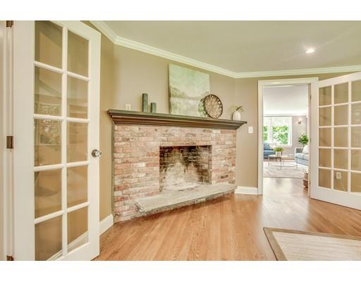 7 McMahon Road Bedford, MA 01730 - Photo 8 of 30 Gallery Image 8