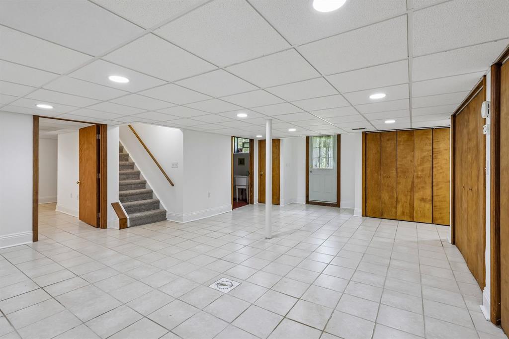 880 Fairview Road Pittsburgh, PA 15238 - Photo 27 of 46 Gallery Image 27