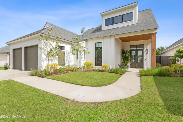 $550,000 | 221 Redfern Street, Lafayette, LA 70508