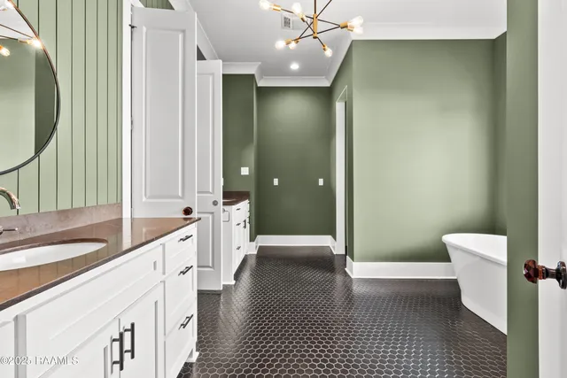 $550,000 | 221 Redfern Street, Lafayette, LA 70508