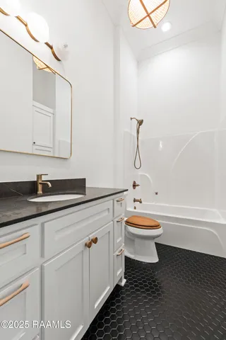 $550,000 | 221 Redfern Street, Lafayette, LA 70508