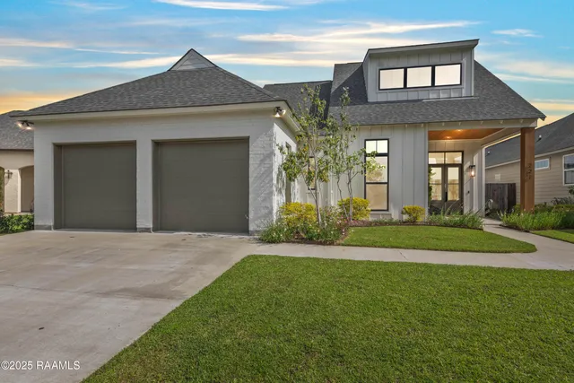 $550,000 | 221 Redfern Street, Lafayette, LA 70508