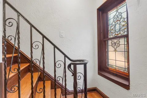 $385,000 | 6125 Marwinette Avenue, St. Louis, MO 63116