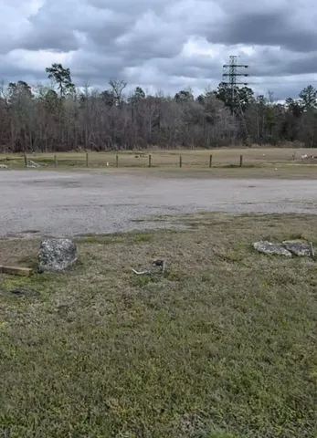 $4,400 | 34616 Highway 249, Pinehurst, TX 77362